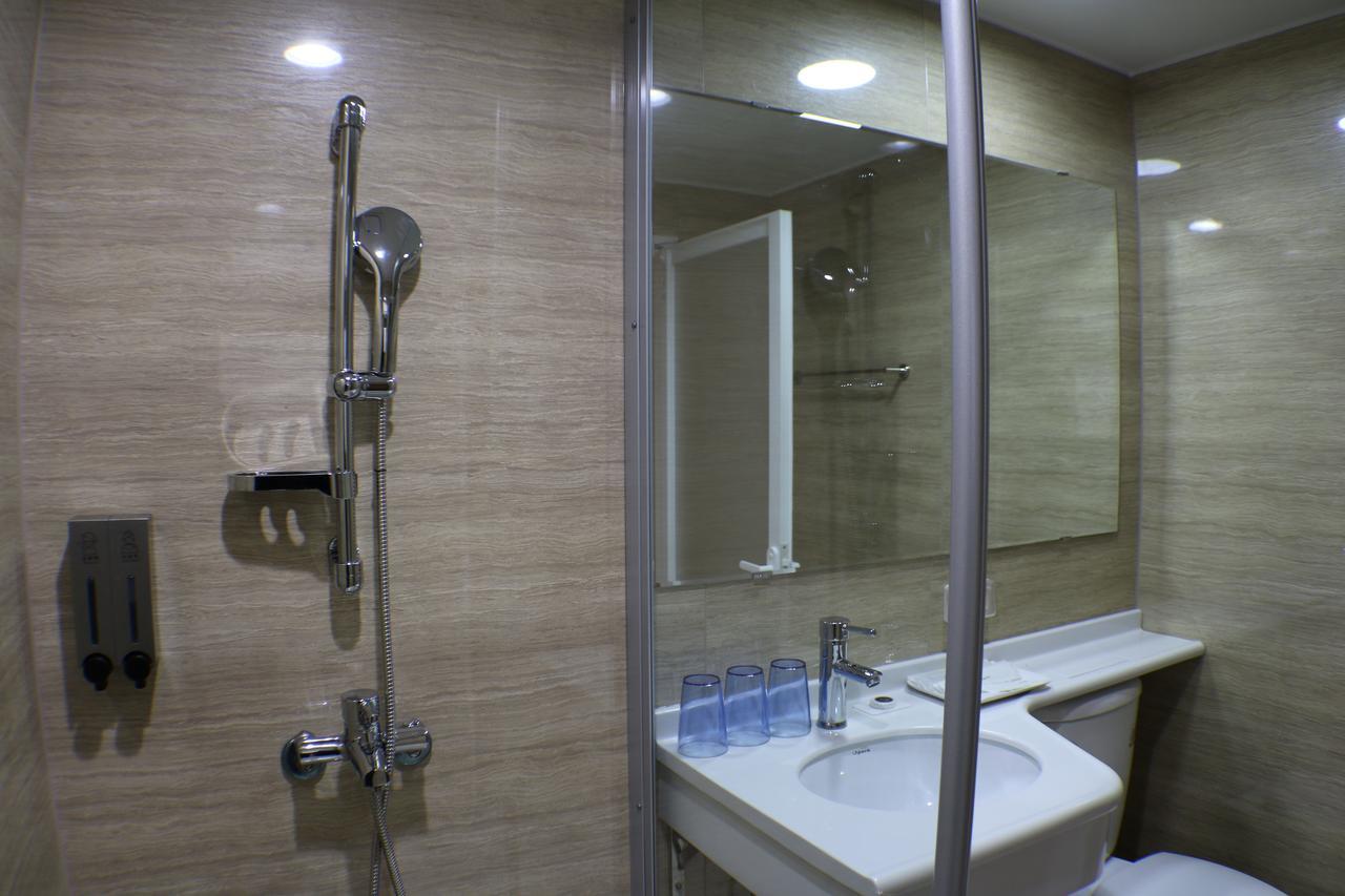 גאושיונג Mingli Hotel מראה חיצוני תמונה